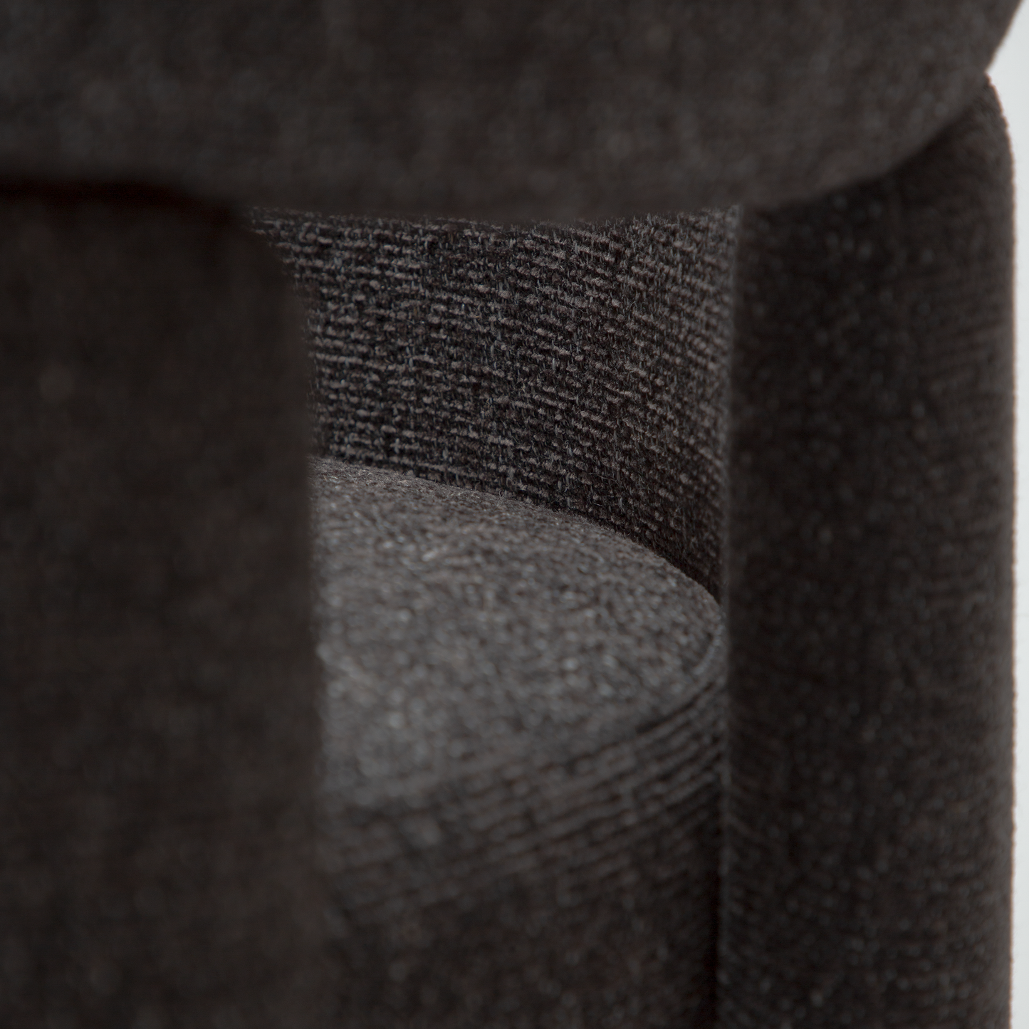 [var:Bezug=Raben-schwarzes Bouclé-Gewebe] AOLE Sessel