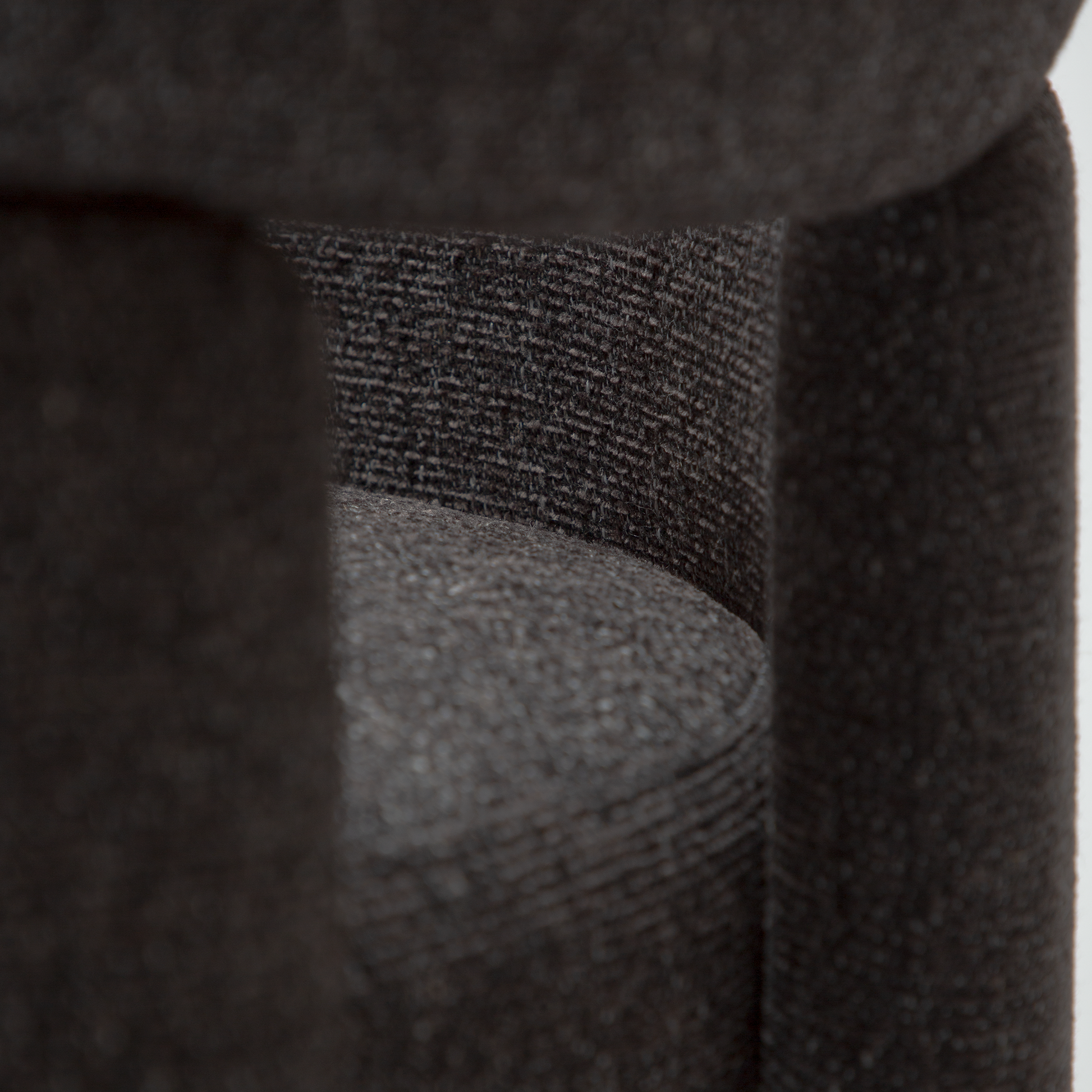 [var:Bezug=Raben-schwarzes Bouclé-Gewebe] AOLE Sessel