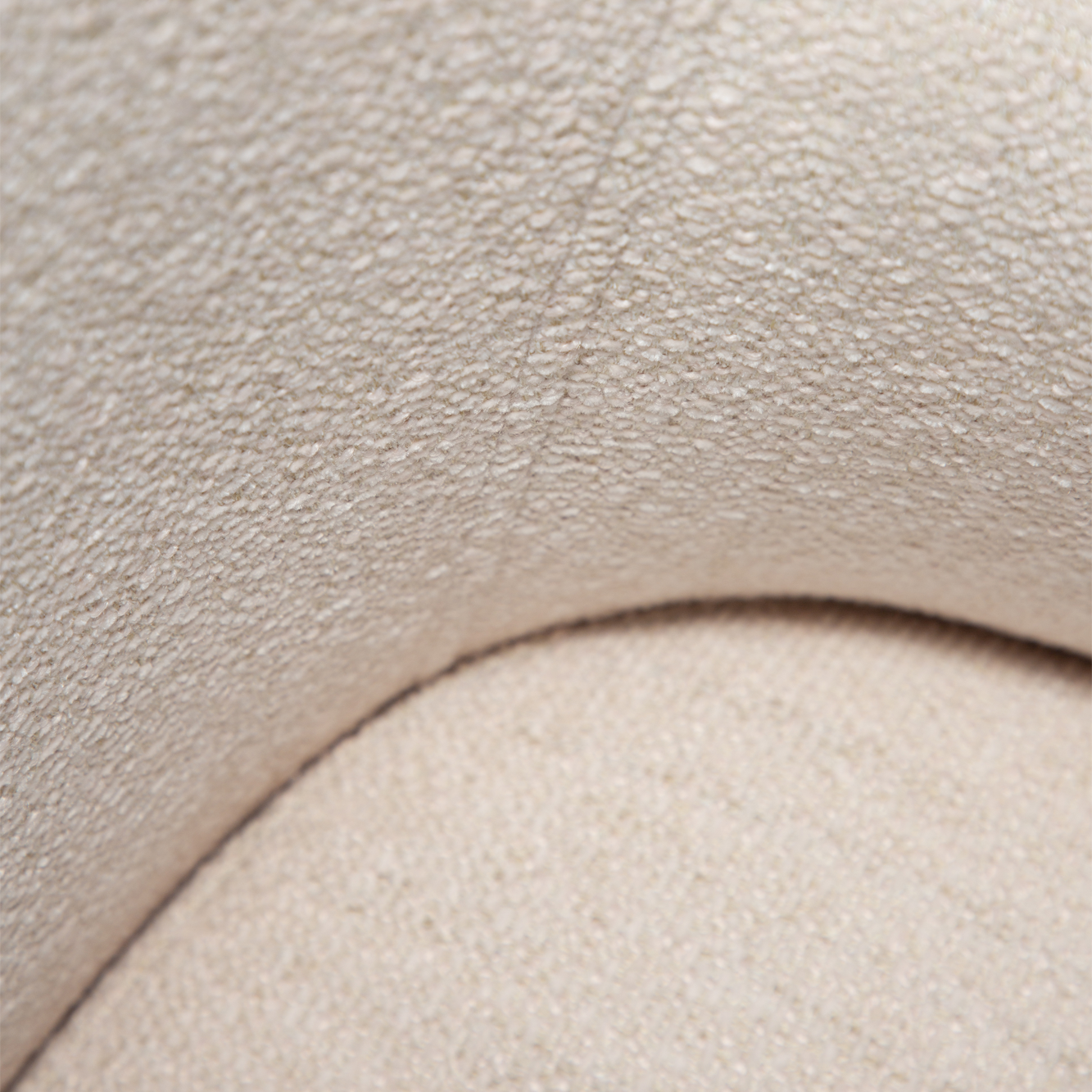 [var:Bezug=Kreolisches Rosa Bouclé-Gewebe mit antiken Messingbeinen] BAE Sessel