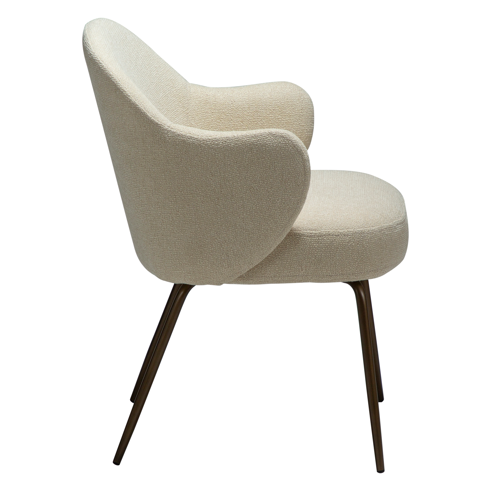 [var:Bezug=Frosted Almond Bouclé-Stoff mit Schimmer und antiken Messingbeinen] BAE Sessel