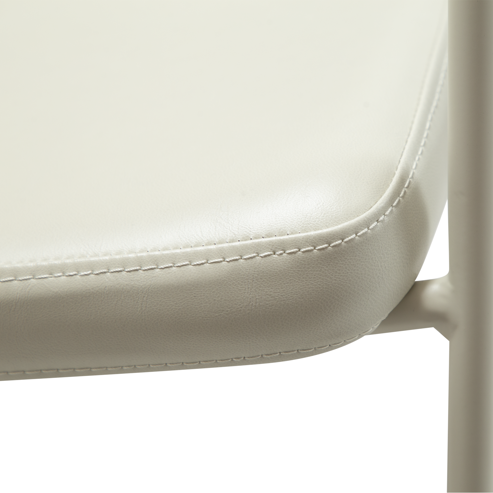 [var:Bezug=Knochenweißes Kunstleder mit knochenweißen Beinen] BOTO Sessel