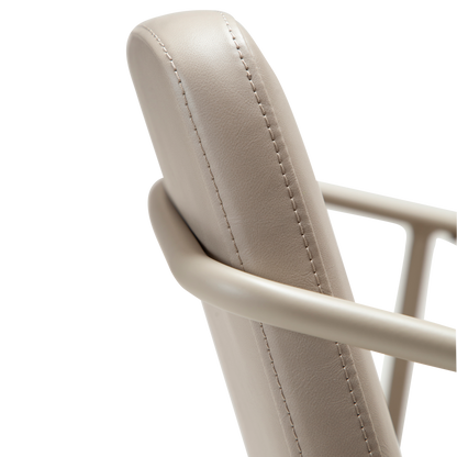 [var:Bezug=Kunstleder in Kaschmir mit Kaschmirbeinen] BOTO Sessel