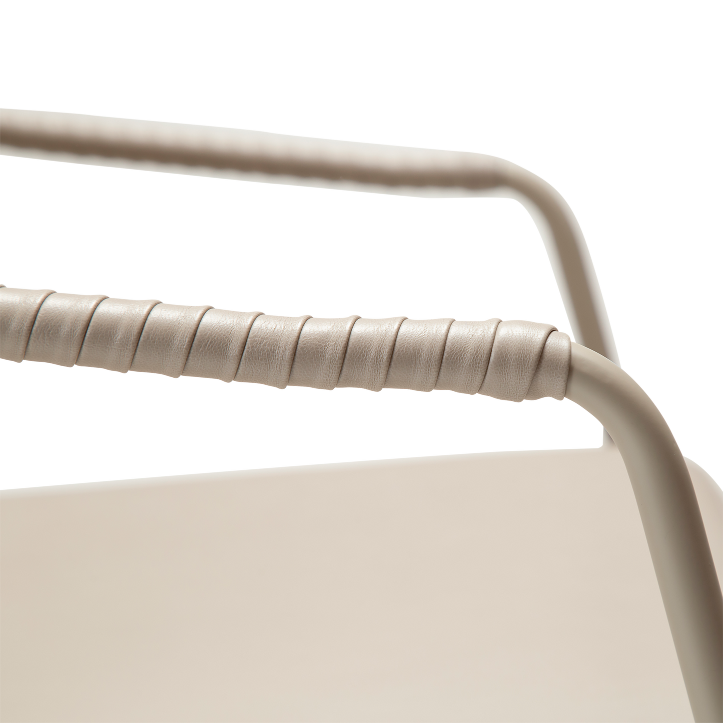 [var:Bezug=Kunstleder in Kaschmir mit Kaschmirbeinen] BOTO Sessel