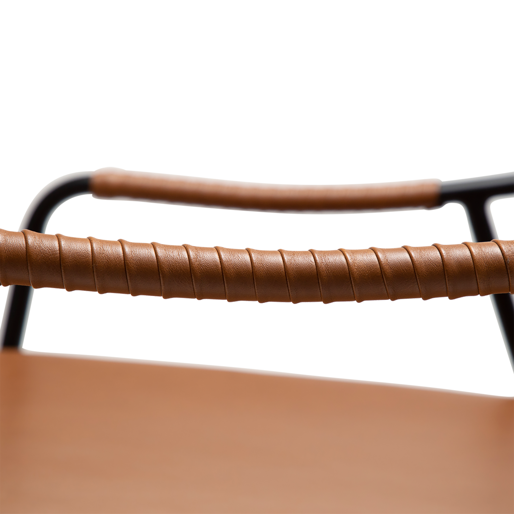 [var:Bezug=Vintage hellbraunes Kunstleder mit schwarzen Beinen] BOTO Loungesessel