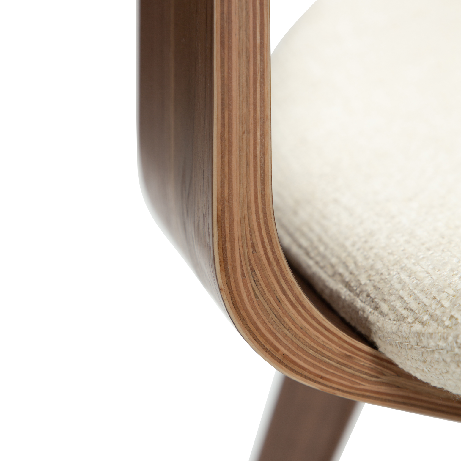 [var:Bezug=Frosted Almond Bouclé-Stoff mit Schimmer und Walnussbeinen] BUCKLE Stuhl