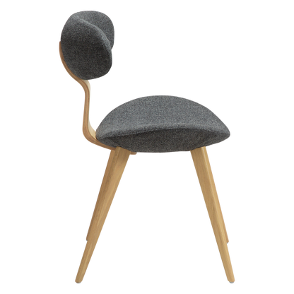 [var:Bezug=Kieselgrauer Bouclé-Stoff mit weißgewaschenen Eichenbeinen] BUCKLE Stuhl