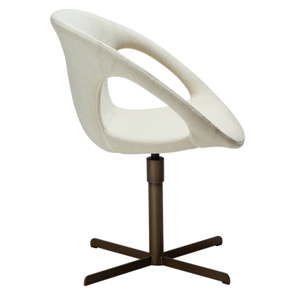 [var:Bezug=Knochenweißes Bouclé-Gewebe mit antikmessingfarbener Drehbasis] CARRY Stuhl