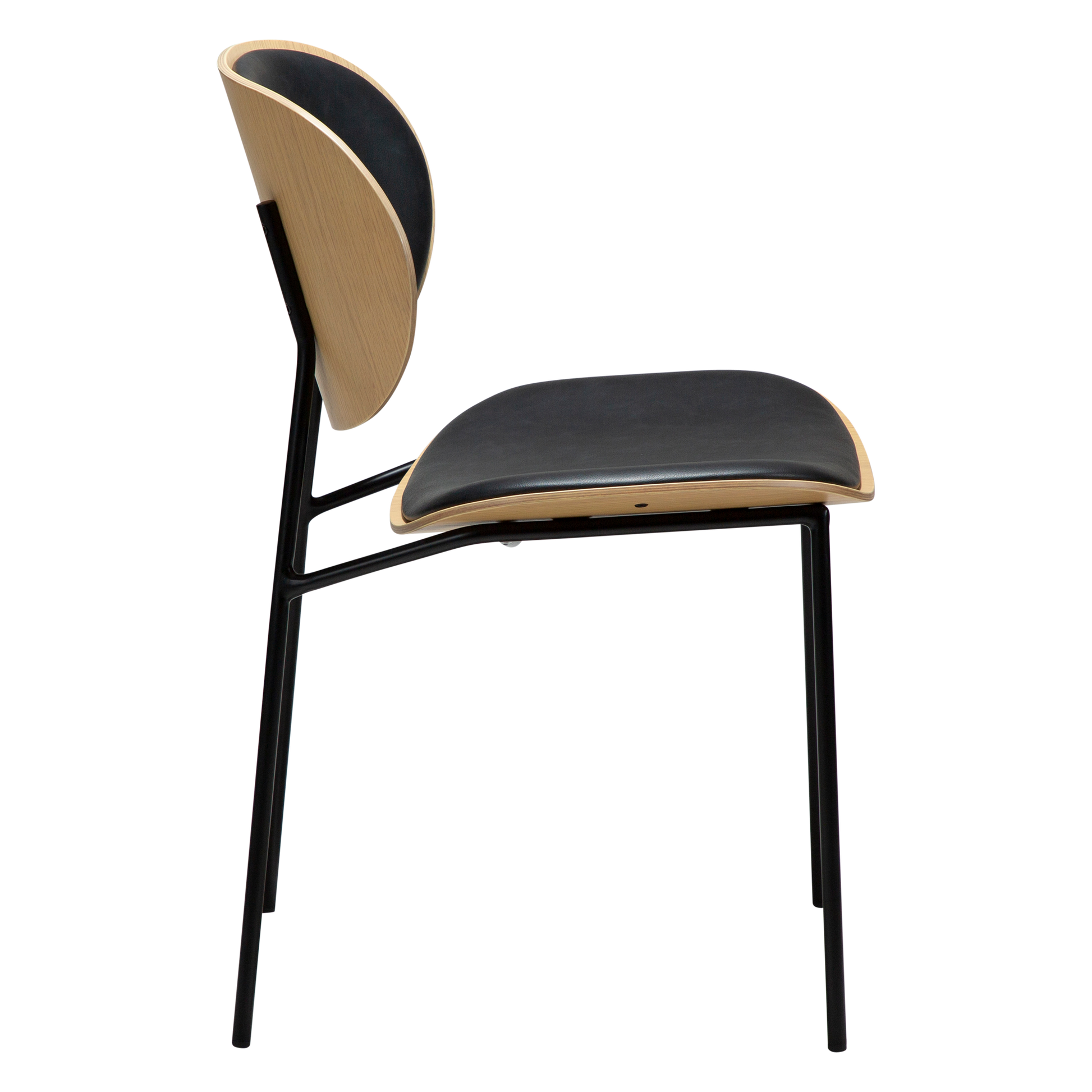 [var:Bezug=Raben-schwarzes Kunstleder und weißgewaschenes Eichenholz mit schwarzen Metallbeinen] CLEMENTINA Stuhl