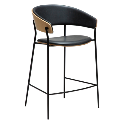 [var:Bezug=Raben-schwarzes Kunstleder und weißgewaschenes Eichenfurnier mit schwarzen Metallbeinen] CRIB Thekenhocker