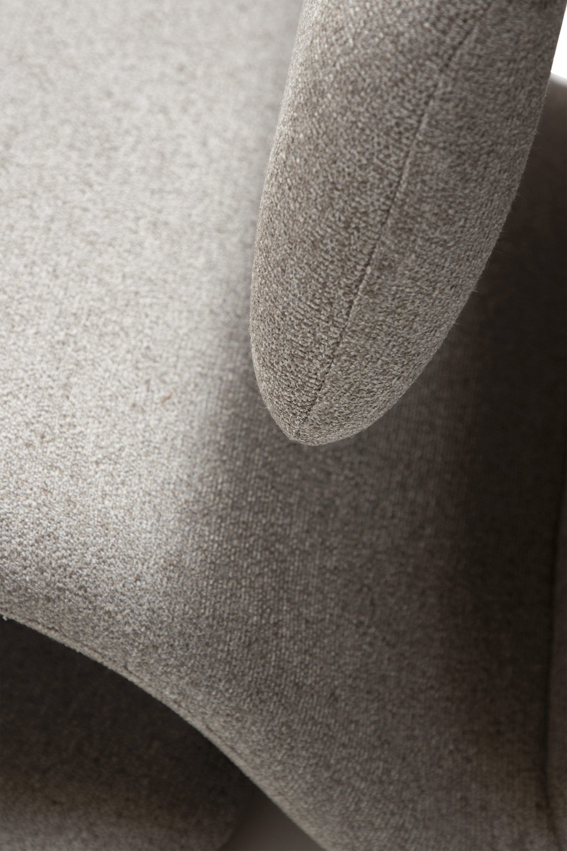 [var:Bezug=kiesel Erde Bouclé-Stoff] DUBNA Lounge-Stuhl