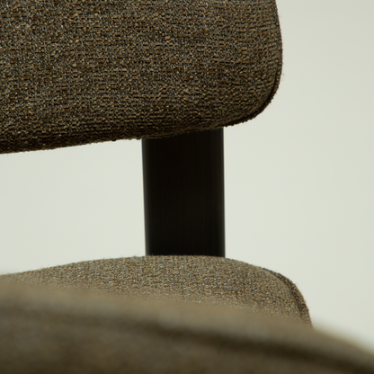 [var:Bezug=DUCT Sessel, dunkelolivfarbener Bouclé-Stoff mit antikem Zinn] DUCT Sessel