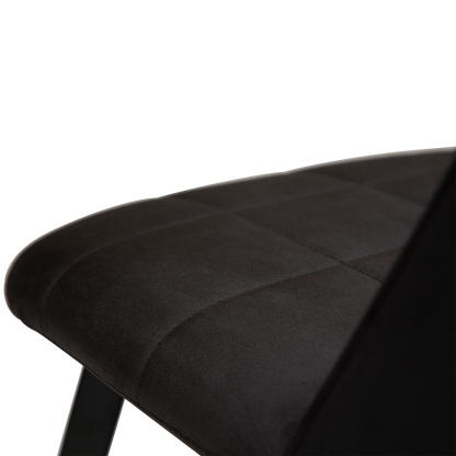 [var:Bezug=Meteoriten-schwarzes Samt mit schwarzen Beinen] EMBRACE Stuhl (UK Crib 5)