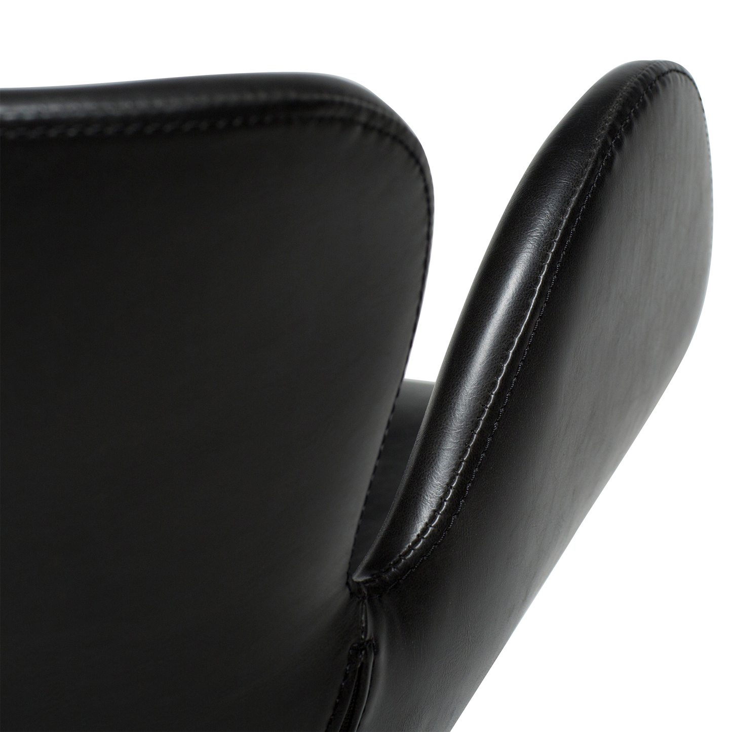 [var:Bezug=Vintage schwarzes Kunstleder mit schwarzen Beinen] GAIA Sessel