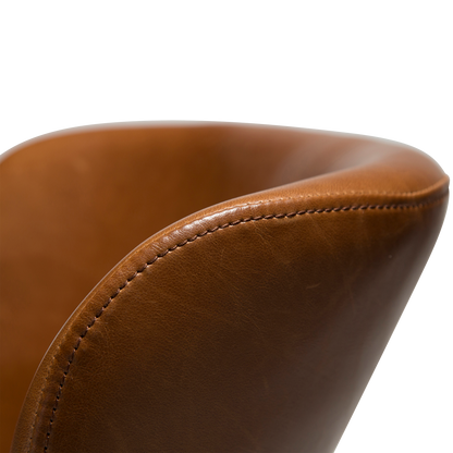 [var:Bezug=Vintage hellbraunes Kunstleder mit schwarzen Beinen] GAIA Loungesessel