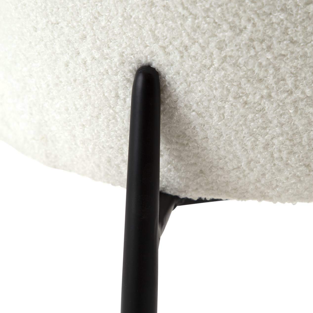 [var:Bezug=Schnee RPES Bouclé-Stoff mit schwarzen Beinen] GLAM Stuhl