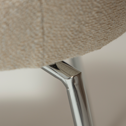 [var:Bezug=GLAM-Stuhl, einfaches beige Bouclé-Gewebe mit verchromten Schwenkbeinen] GLAM Drehstuhl