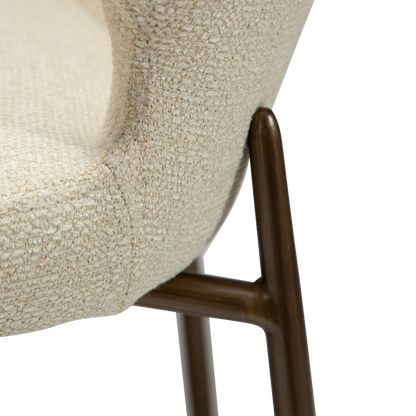 [var:Bezug=Frosted Almond Bouclé-Gewebe mit Schimmer & antiken Messingbeinen] GLORY Stuhl