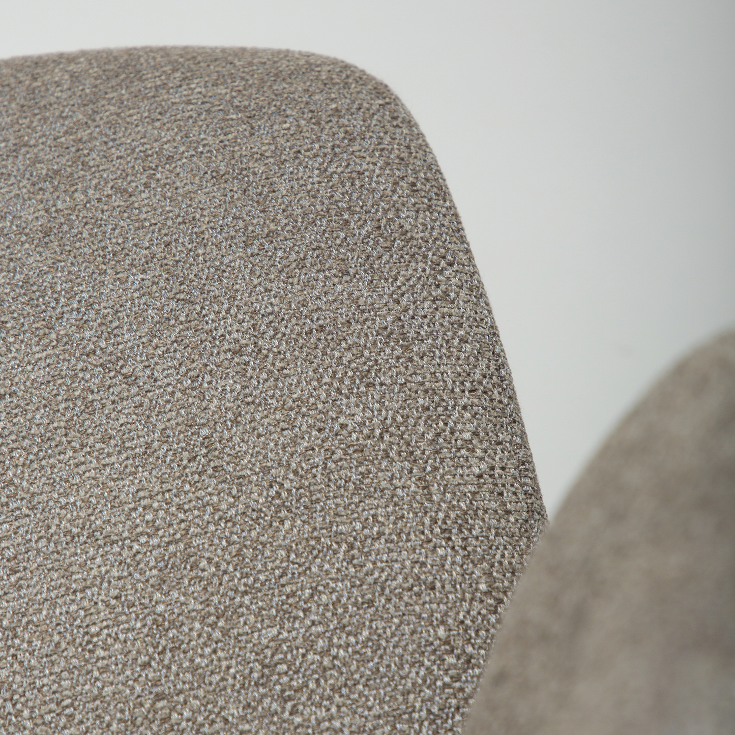 [var:Bezug=Kiesel-Erde Bouclé-Stoff mit schwarzen Schwenkbeinen] GLORY Drehstuhl