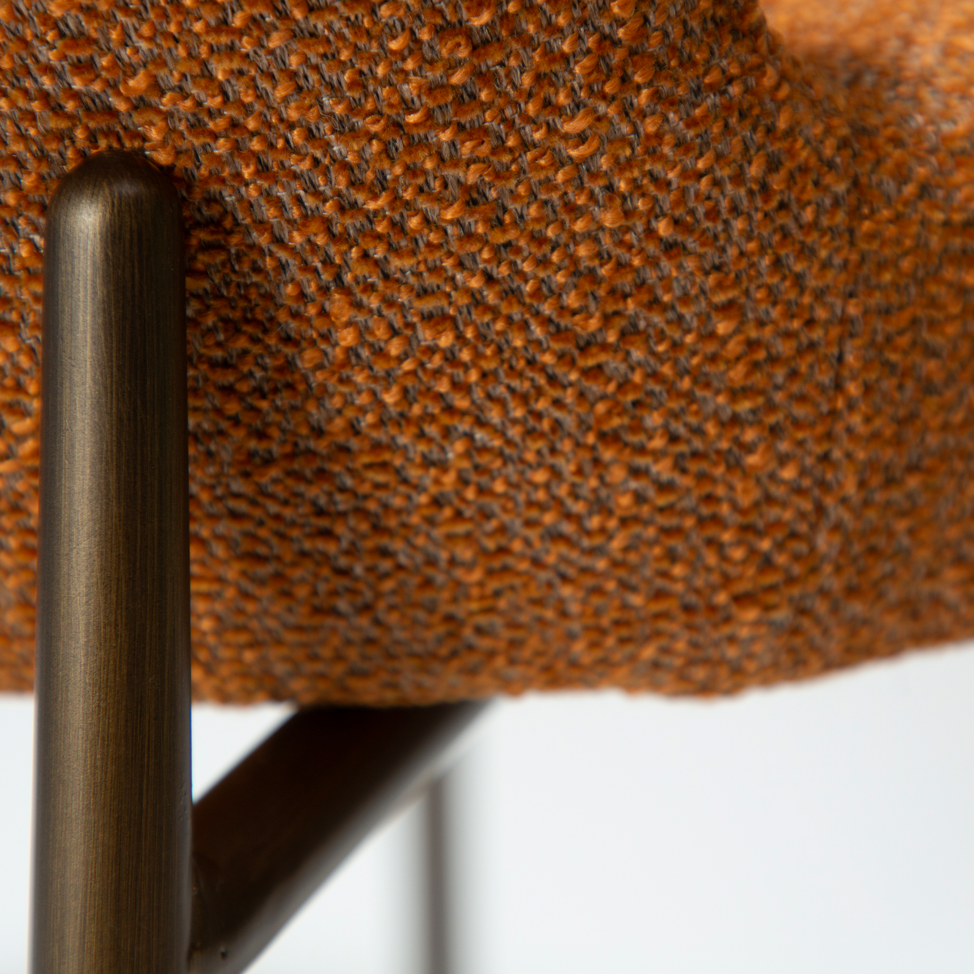 [var:Bezug=Kürbisgewürz Bouclé-Stoff mit antiken Messingbeinen] GLORY Stuhl