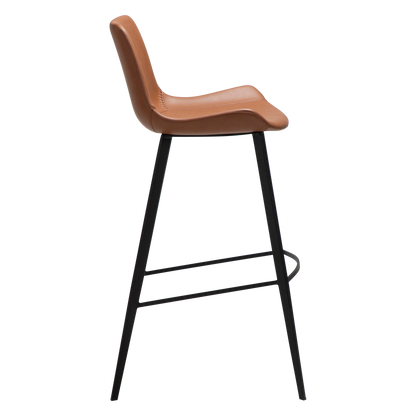 [var:Bezug=Kognak Kunstleder mit schwarzen Metallbeinen] HYPE Barhocker