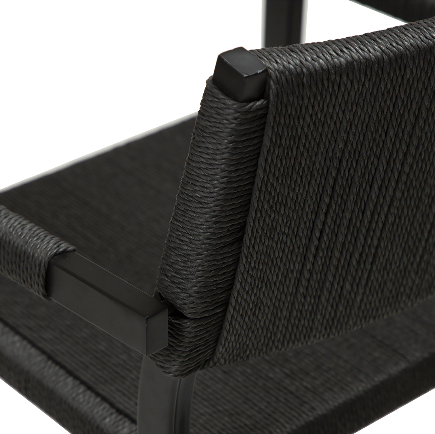 [var:Bezug=Schwarzes Papierseil mit schwarzen Metallbeinen] LOOP Sessel