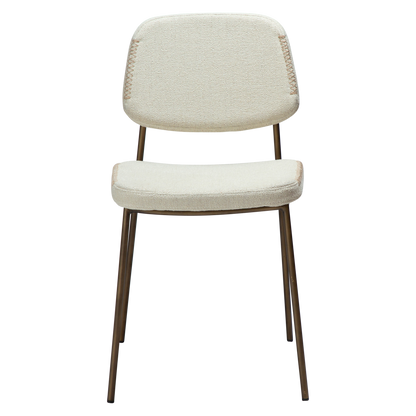 [var:Bezug=Knochenweißes Bouclé mit antiken Messingbeinen] MENTA Stuhl