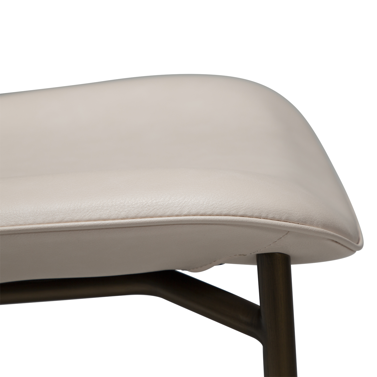 [var:Bezug=Creole Pink Kunstleder mit antiken Messingbeinen] OHMY Stuhl