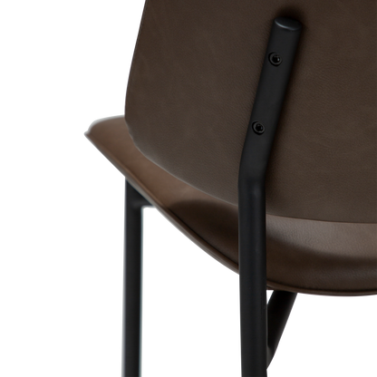 [var:Bezug=Hauptbraun Kunstleder mit schwarzen Metallbeinen] OHMY Stuhl