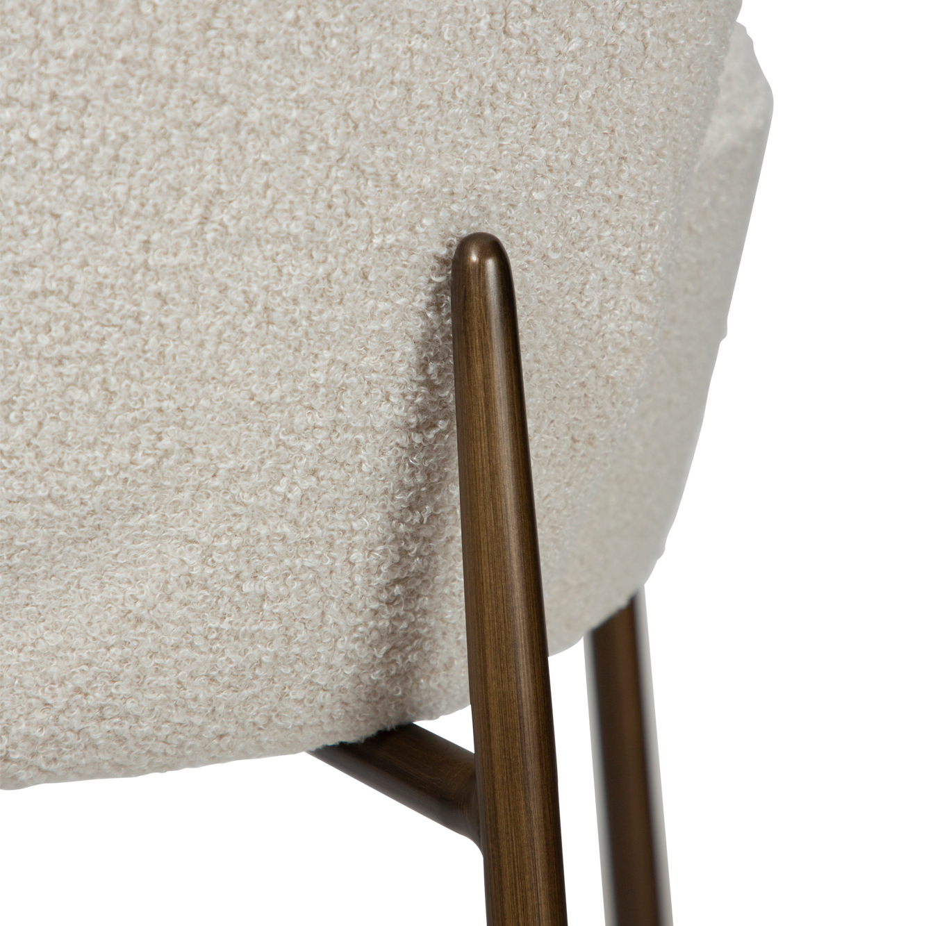 [var:Bezug=Taube RPES Bouclé mit antiken Messingbeinen] ORBIT Barhocker