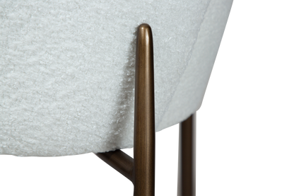 [var:Bezug=Schnee RPES Bouclé mit antikem Messingbeinen] ORBIT Barhocker