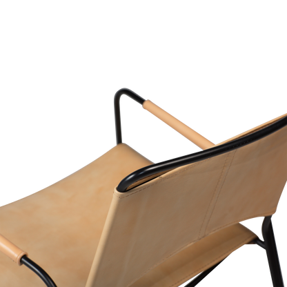 [var:Bezug=Tanleder mit schwarzen Beinen] PAZ Lounge-Sessel