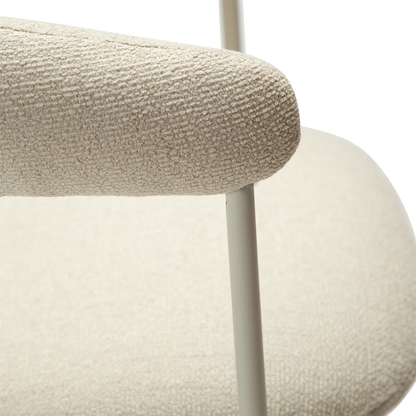 [var:Bezug=Knochenweißes Bouclé-Gewebe mit knochenweißen Beinen] PLENTI Sessel