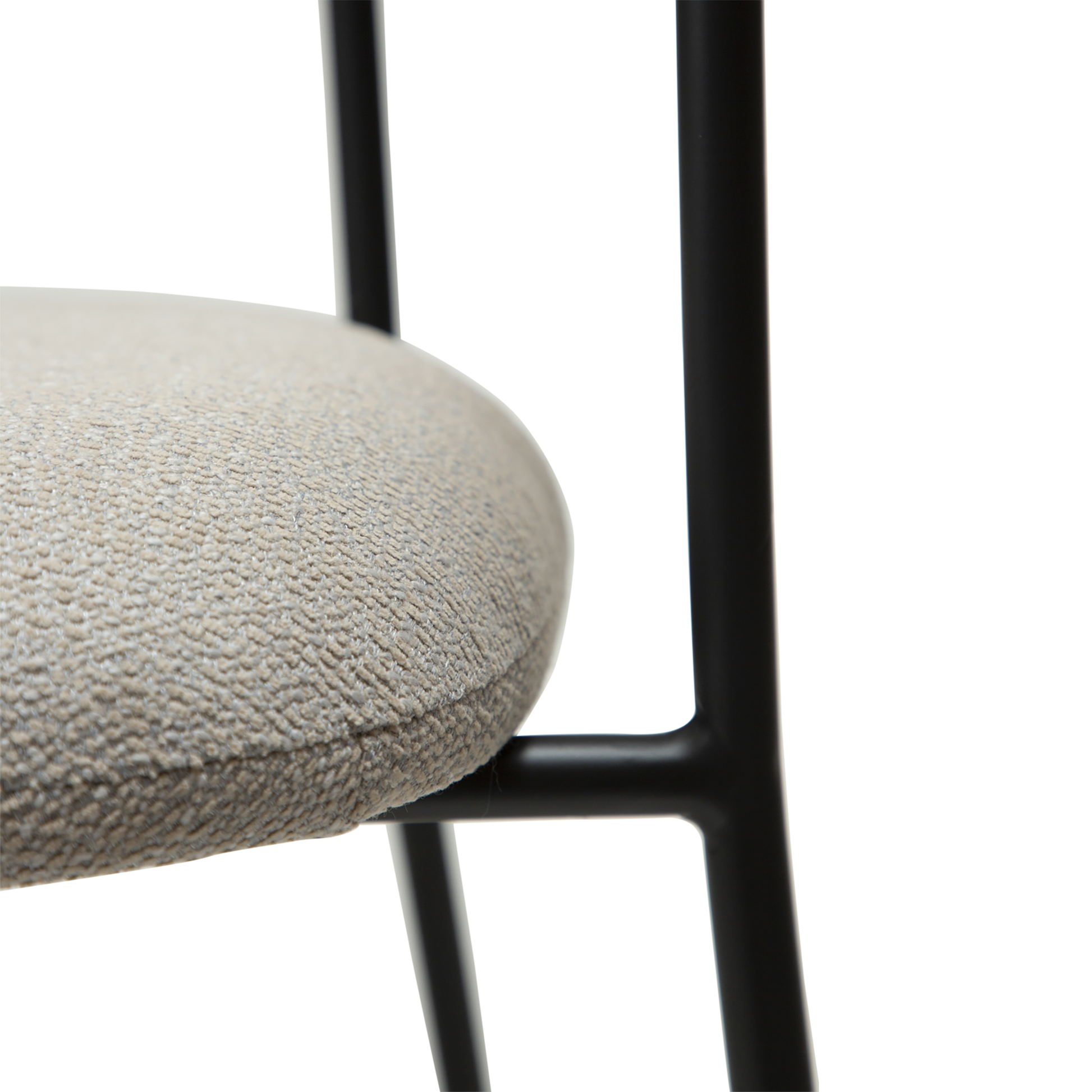 [var:Bezug=Kaschmir Bouclé-Gewebe mit schwarzen Beinen] PLENTI Sessel