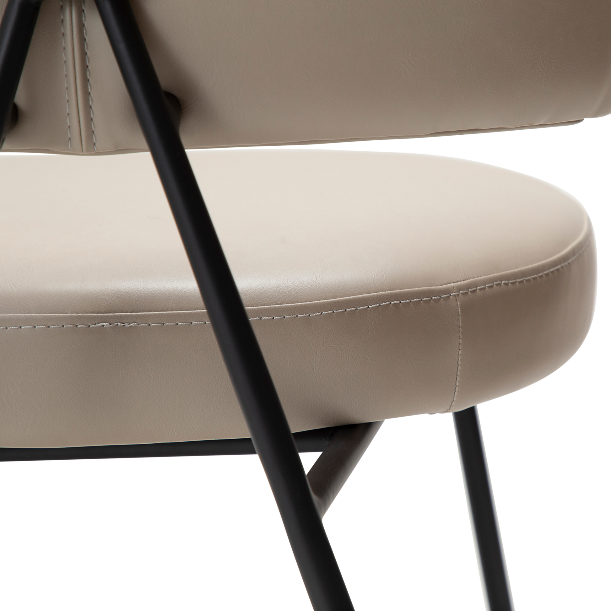 [var:Bezug=Vintage Kaschmirleder mit schwarzen Beinen] ROOST Stuhl