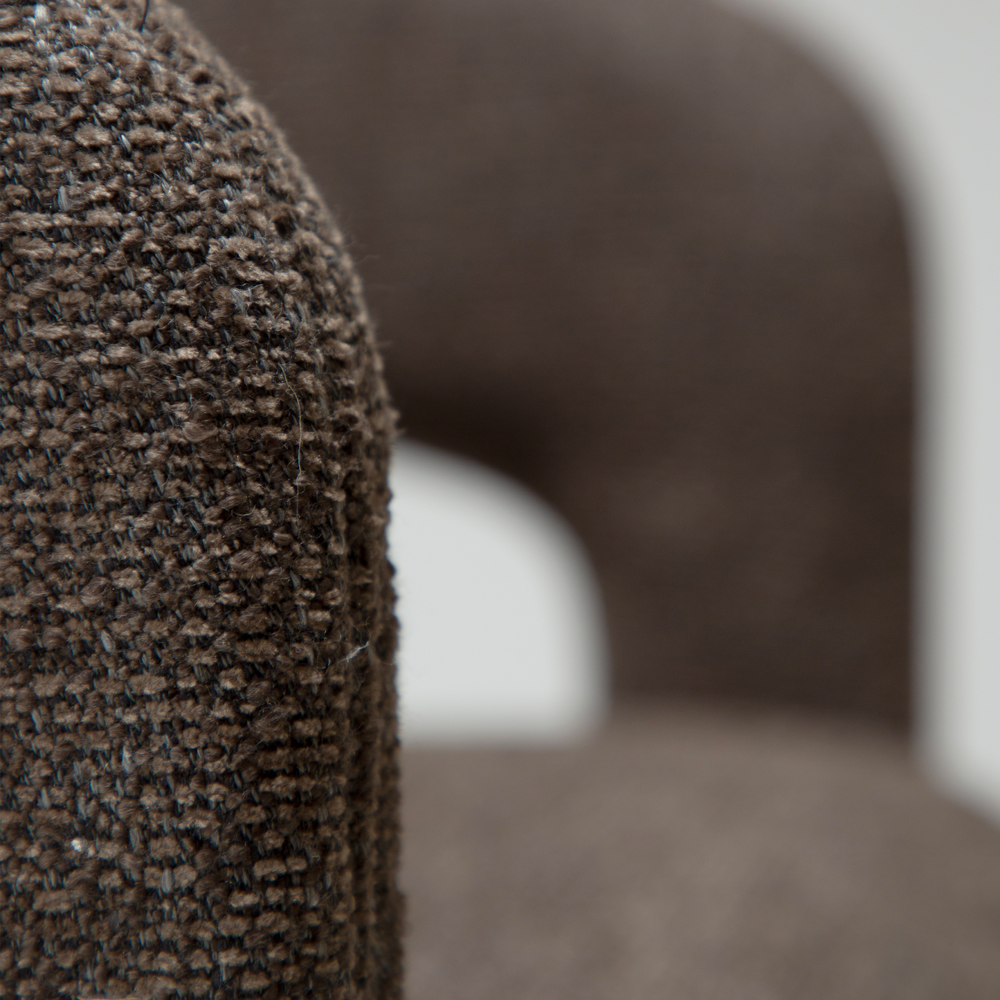 [var:Bezug=Helles braunes Bouclé-Gewebe] SPLENDOR Sessel