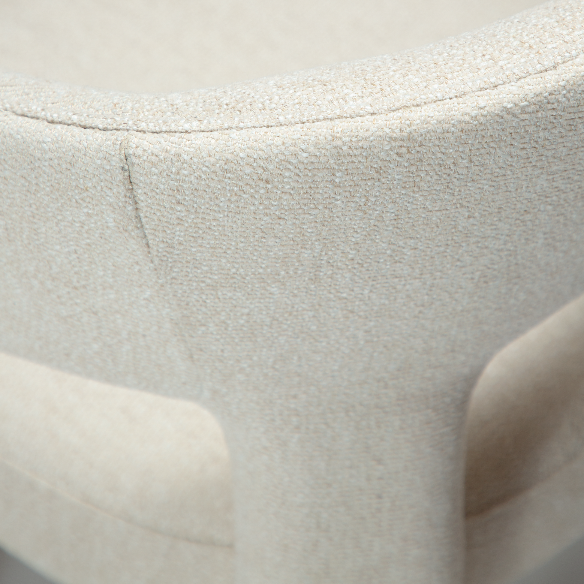 [var:Bezug=Einfaches beiges Bouclé-Gewebe] SPLENDOR Sessel