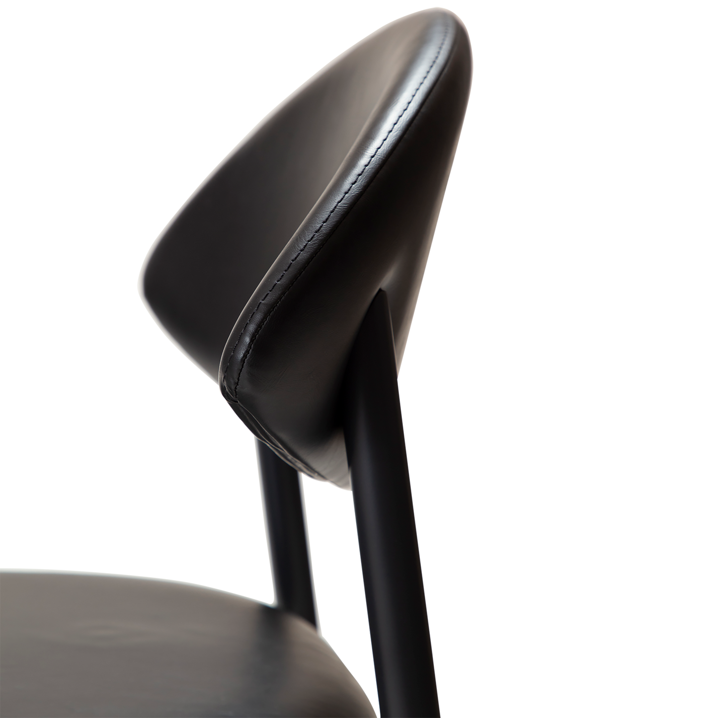 [var:Bezug=Vintage schwarzes Kunstleder mit schwarzen Beinen] TUSH Stuhl