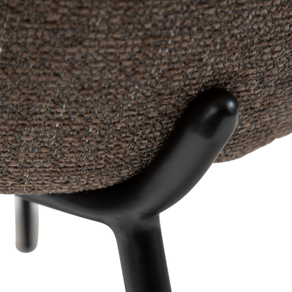 [var:Bezug=Hauptsächlich braunes Bouclé-Gewebe mit schwarzen Metallbeinen] UTOPIA Stuhl