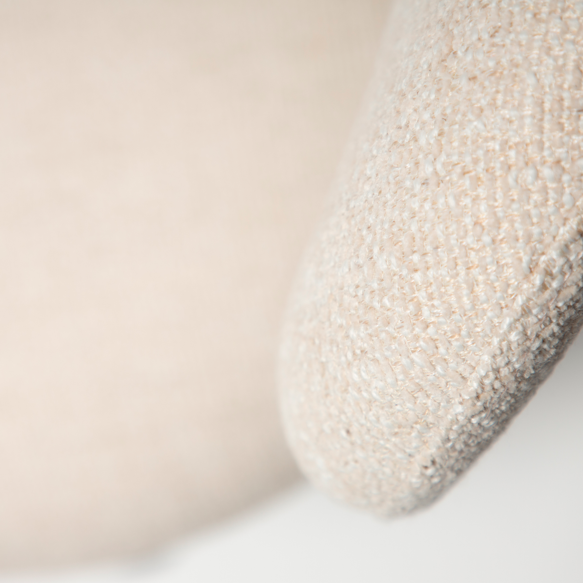 [var:Bezug=WOKE-Stuhl, einfaches beige Bouclé-Gewebe mit schwarzen Beinen] WOKE Stuhl