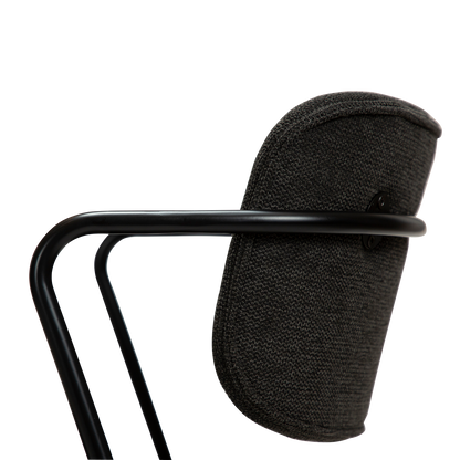 [var:Bezug=Crow schwarzer Stoff mit schwarzen Beinen] ZED Stuhl