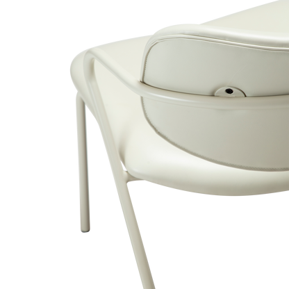 [var:Bezug=Knochenweißes Kunstleder mit knochenweißen Beinen] ZED Lounge-Stuhl