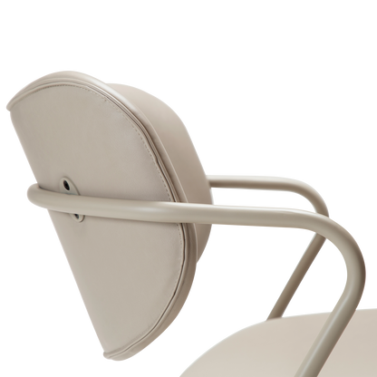 [var:Bezug=Kunstleder in Kaschmir mit Kaschmirbeinen] ZED Lounge-Stuhl