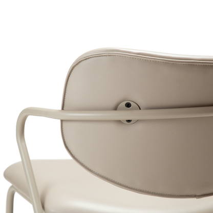 [var:Bezug=Kunstleder in Kaschmir mit Kaschmirbeinen] ZED Lounge-Stuhl