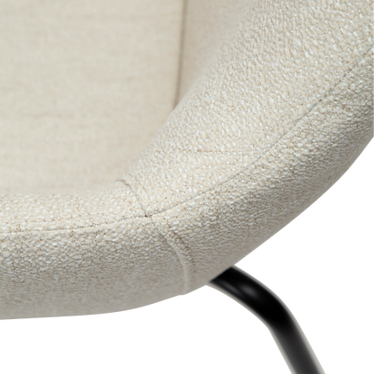 [var:Bezug=Einfach beiger Bouclé-Stoff mit schwarzen Beinen] ZIMMER Sessel